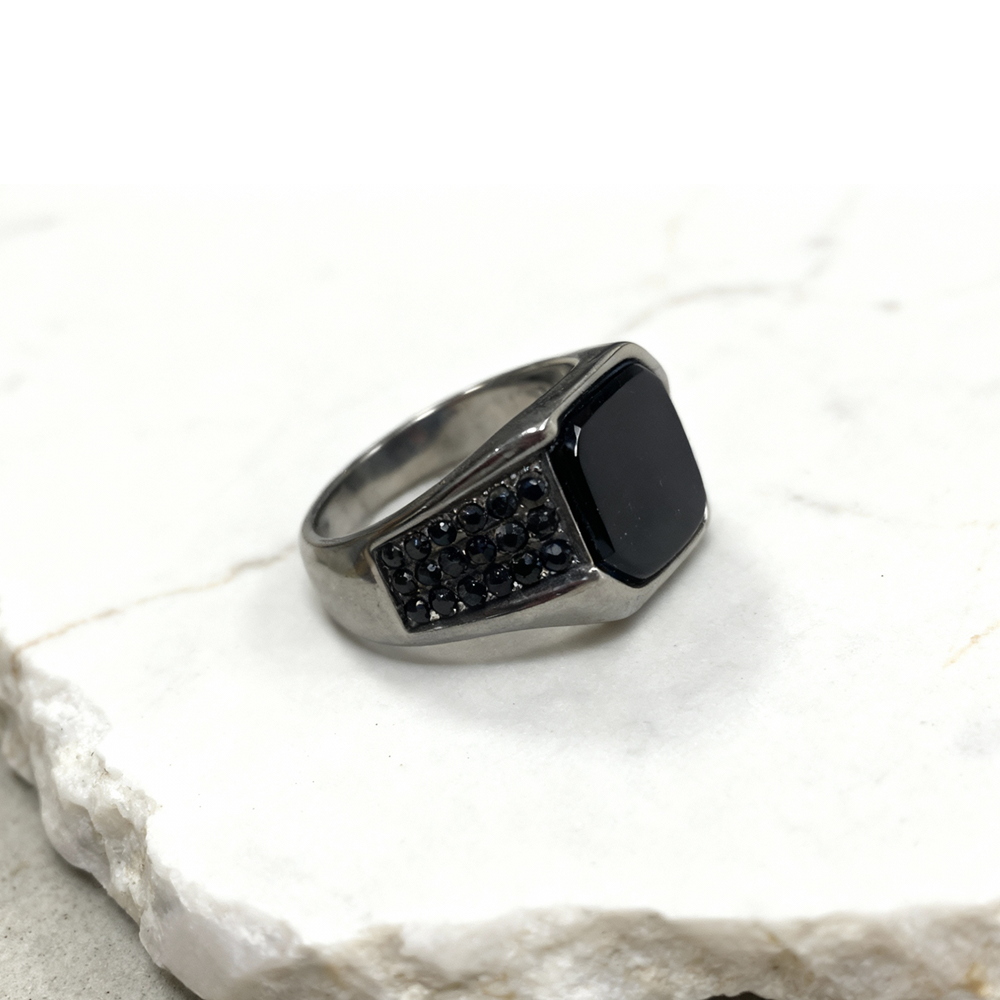 Dominion Black Onyx Men’s Ring in Gold Color